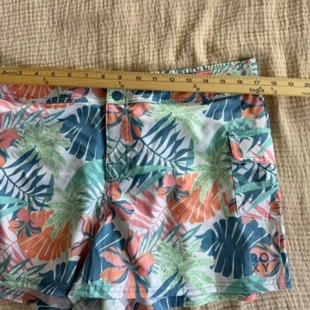 Roxy Board Shorts Womens XL Tropical Floral Palm Leaf Swim Surf Beach Cargo - Picture 4 of 9
